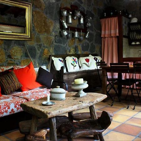 Casa Mary Lola Hostal Tinor Exterior foto