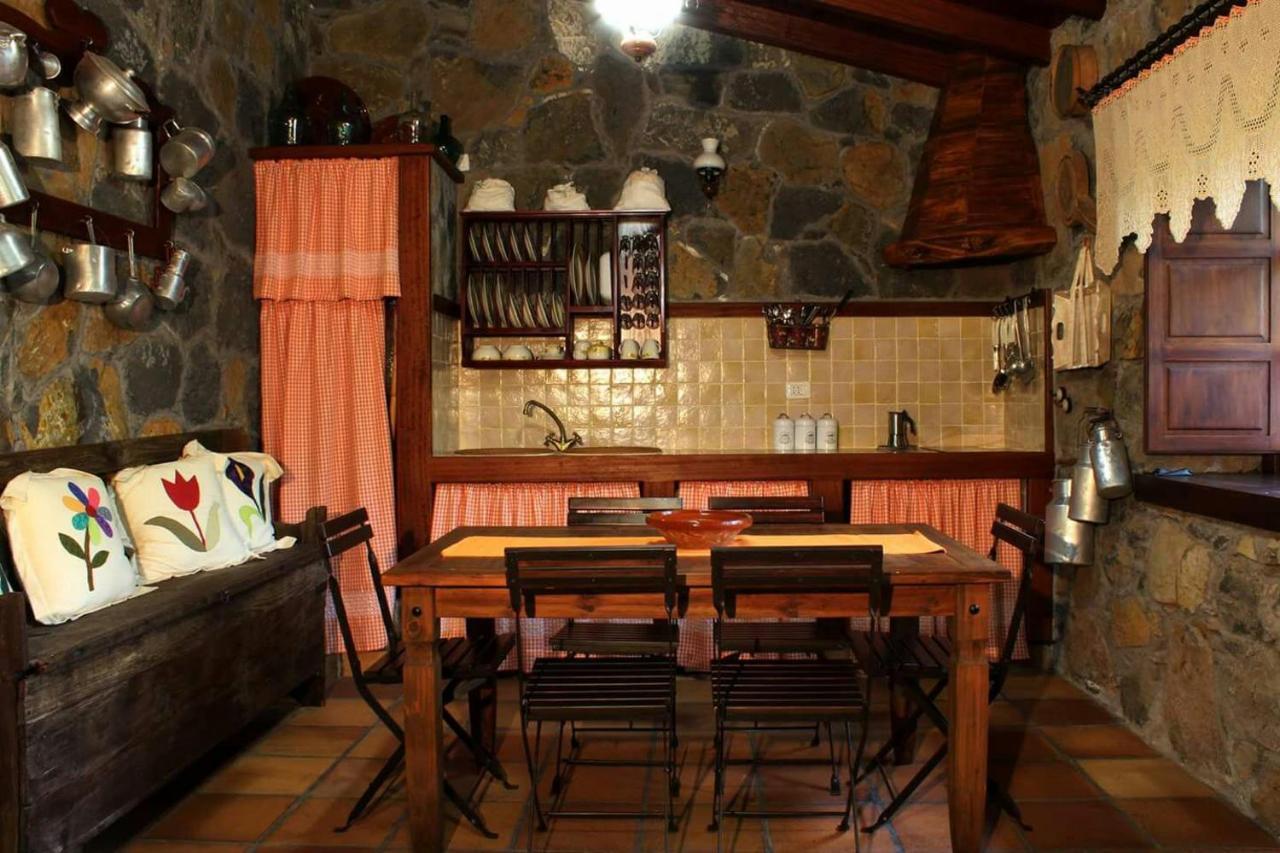 Casa Mary Lola Hostal Tinor Exterior foto